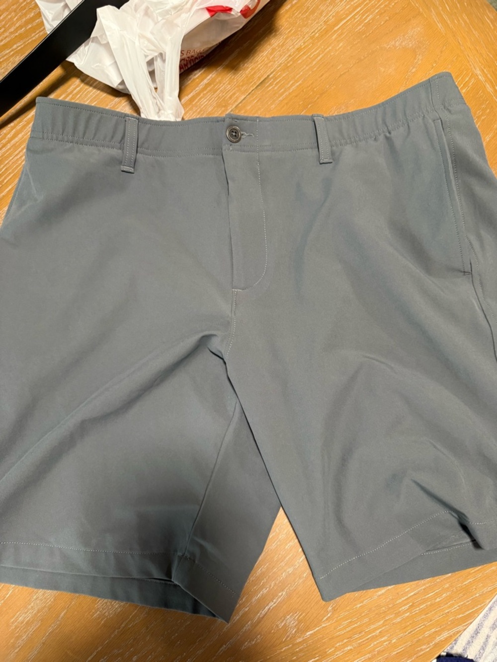 Under Armour Men's Slate Gray Flat-Front Performance Shorts